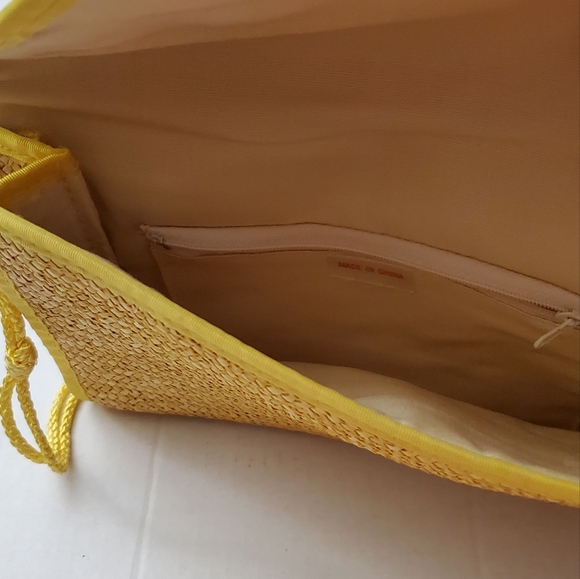 Yellow Vintage Straw Clutch Purse**Fully Lined** - Picture 4 of 5